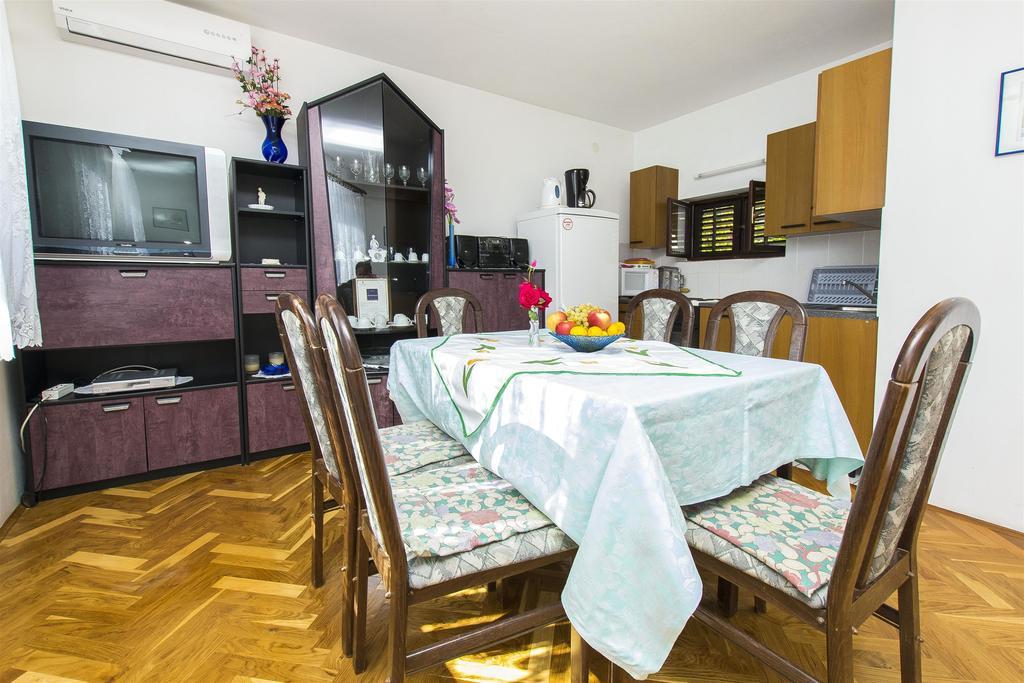 Apartment Danica Нин Екстериор снимка