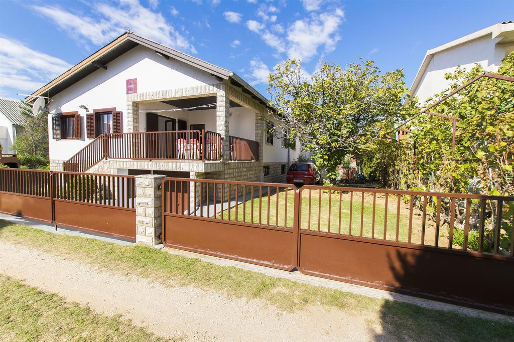 Apartment Danica Нин Екстериор снимка